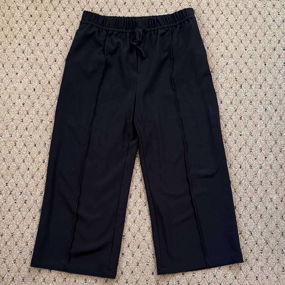 Women’s Black Wide-Leg Pants